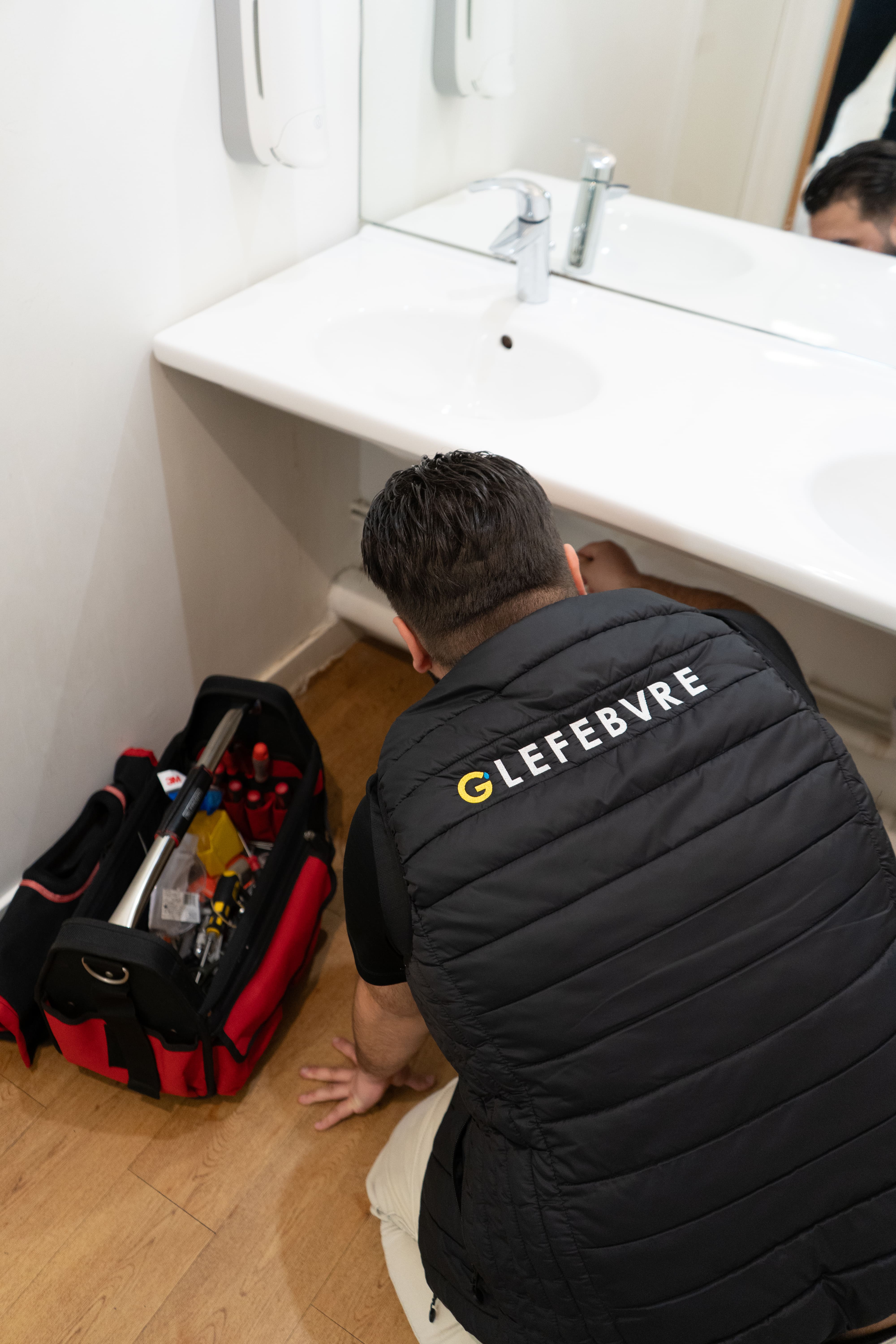 Plombier GLEFEBVRE au travail